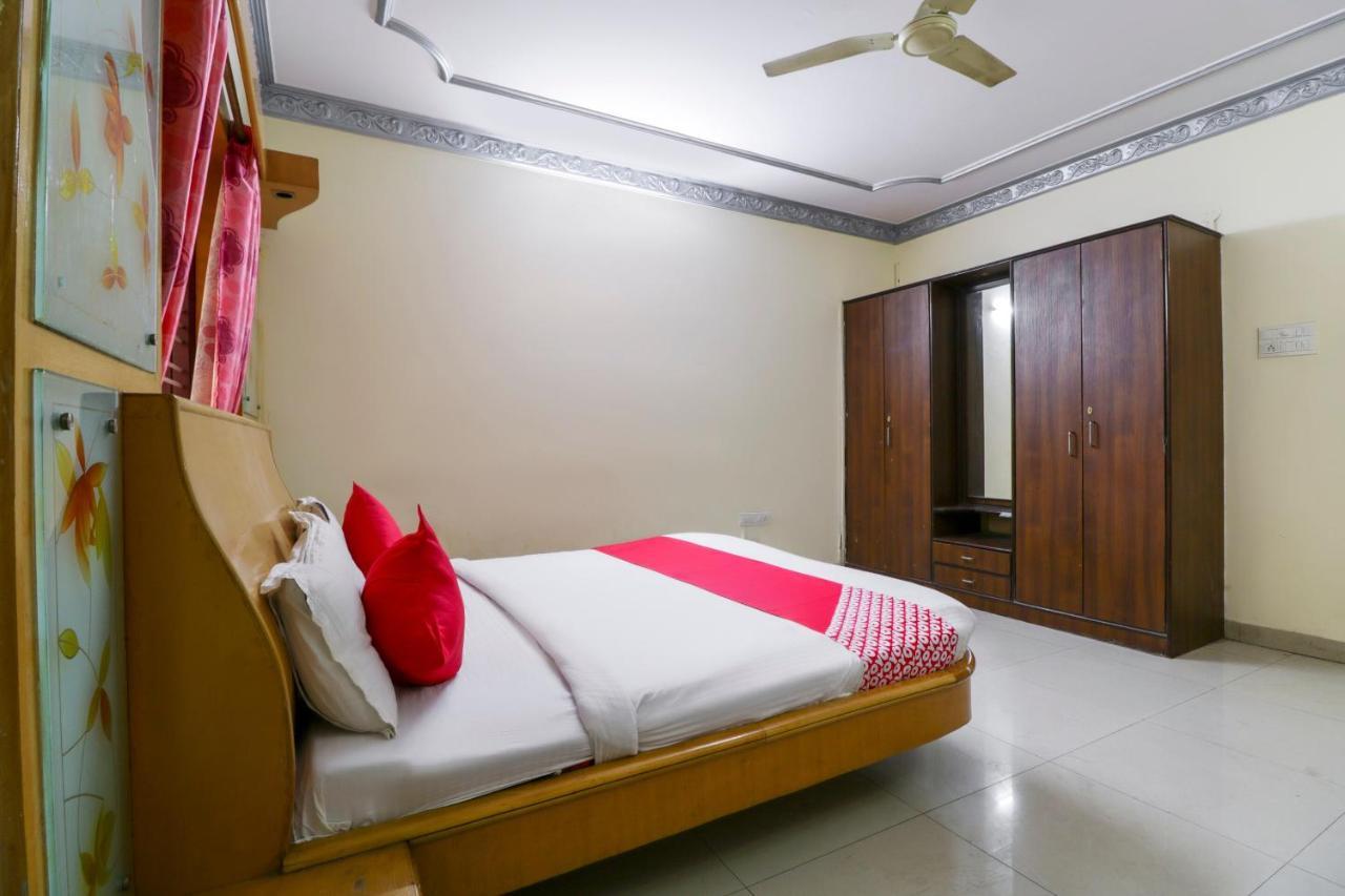 Oyo 71675 New Aishwarya Comforts Hotel บังกาลอร์ ภายนอก รูปภาพ