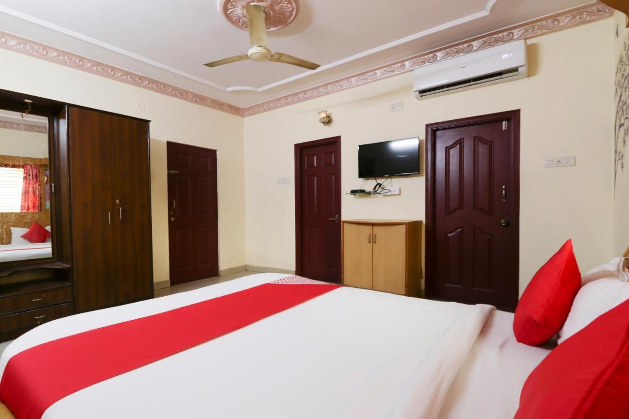 Oyo 71675 New Aishwarya Comforts Hotel บังกาลอร์ ภายนอก รูปภาพ