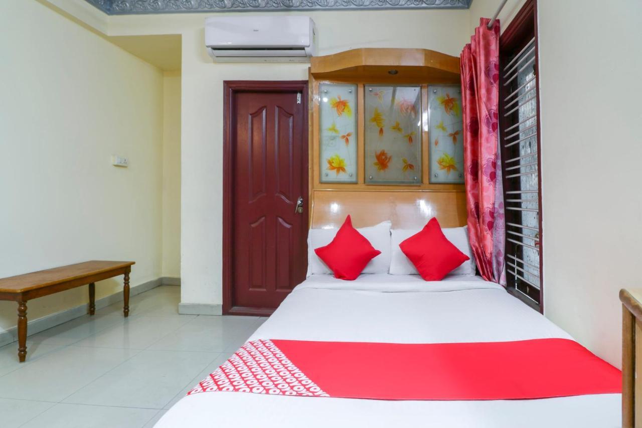 Oyo 71675 New Aishwarya Comforts Hotel บังกาลอร์ ภายนอก รูปภาพ