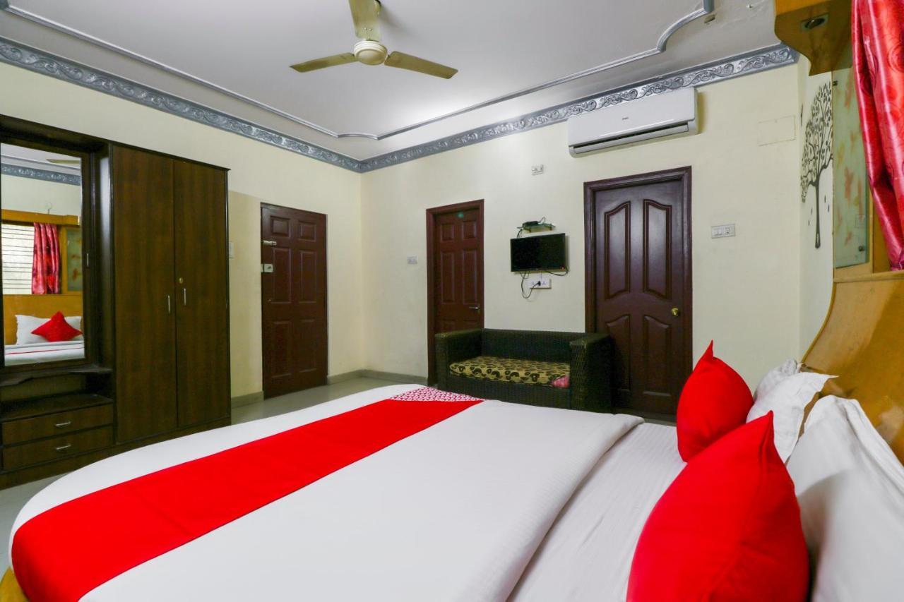 Oyo 71675 New Aishwarya Comforts Hotel บังกาลอร์ ภายนอก รูปภาพ