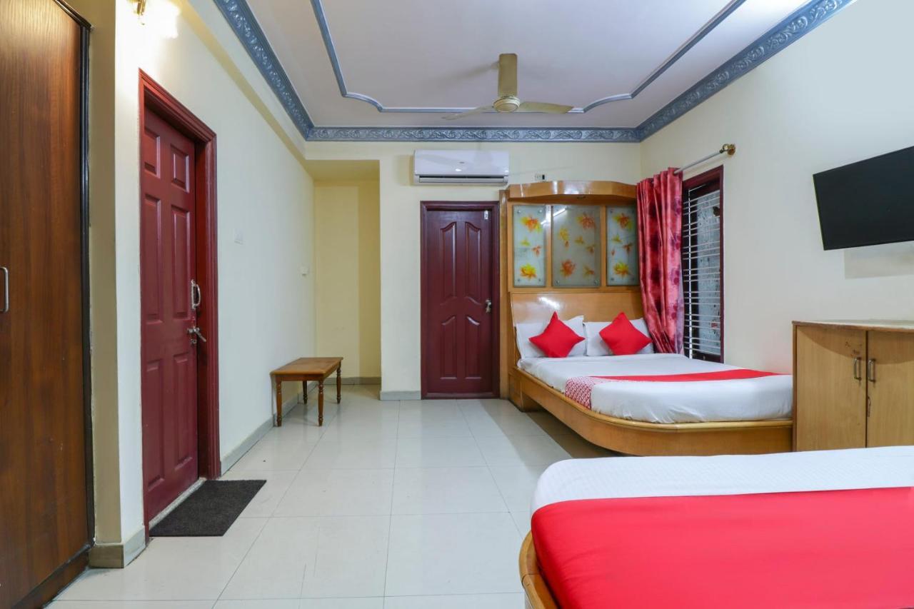 Oyo 71675 New Aishwarya Comforts Hotel บังกาลอร์ ภายนอก รูปภาพ