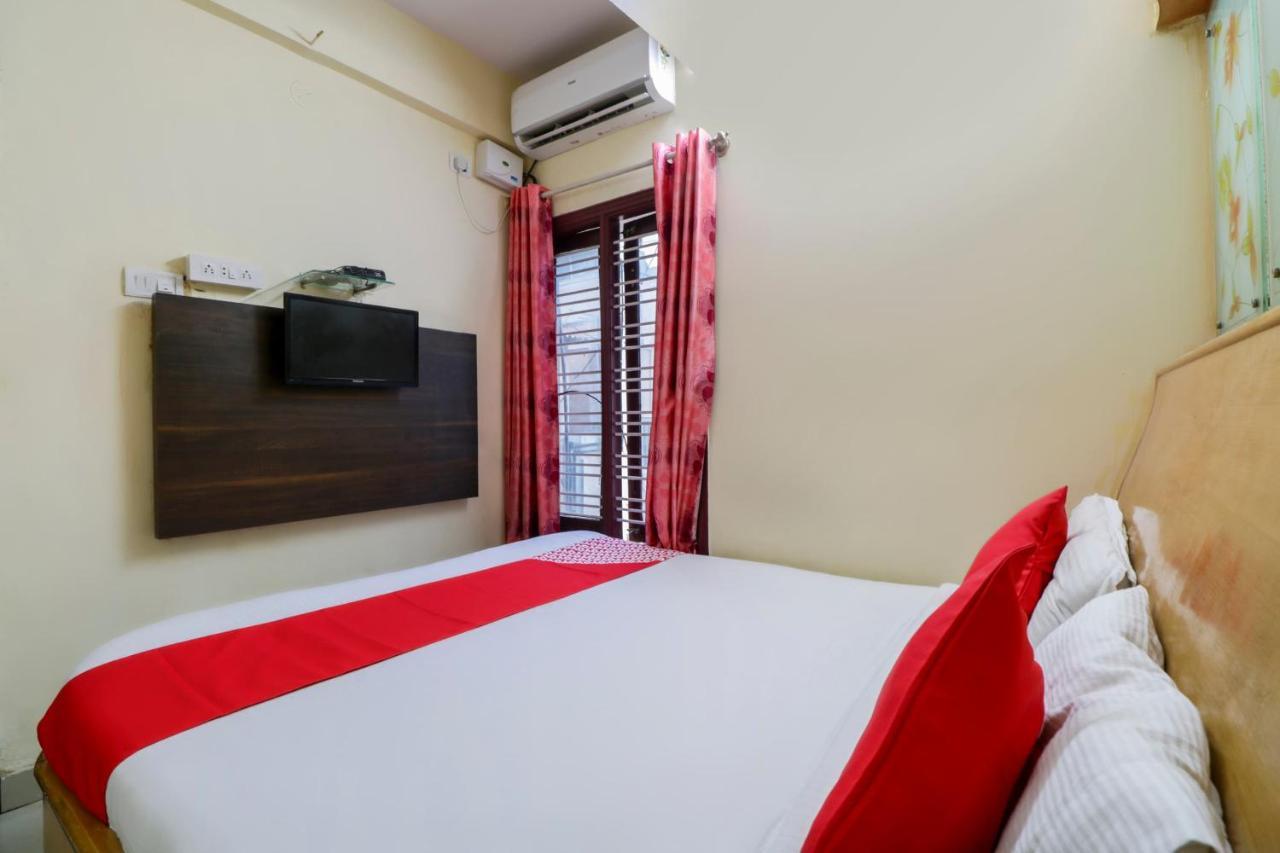 Oyo 71675 New Aishwarya Comforts Hotel บังกาลอร์ ภายนอก รูปภาพ